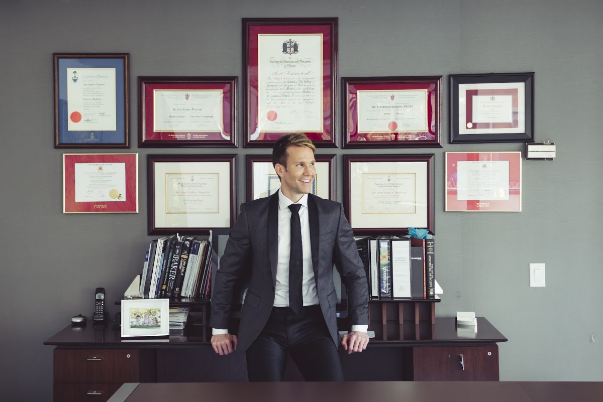 Inside Dr. Cory Torgerson Facial Cosmetic Surgery & Laser Centre | Facelift • Blepharoplasty • Lip Filler • Rhinoplasty Toronto in Toronto, photo 2