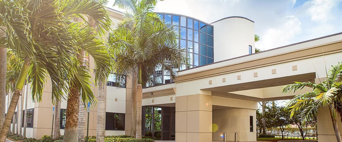 ARC Plastic Surgery - Miami: Jeremy White, M.D in Aventura, Florida