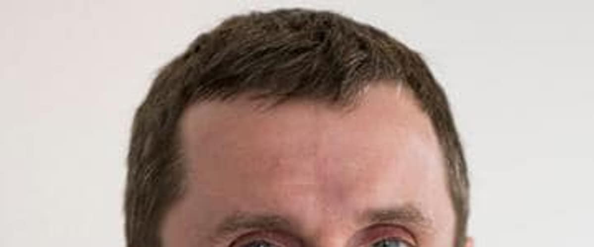 Dr. Paul Oxley - Cosmetic & Plastic Surgery in Surrey, British Columbia