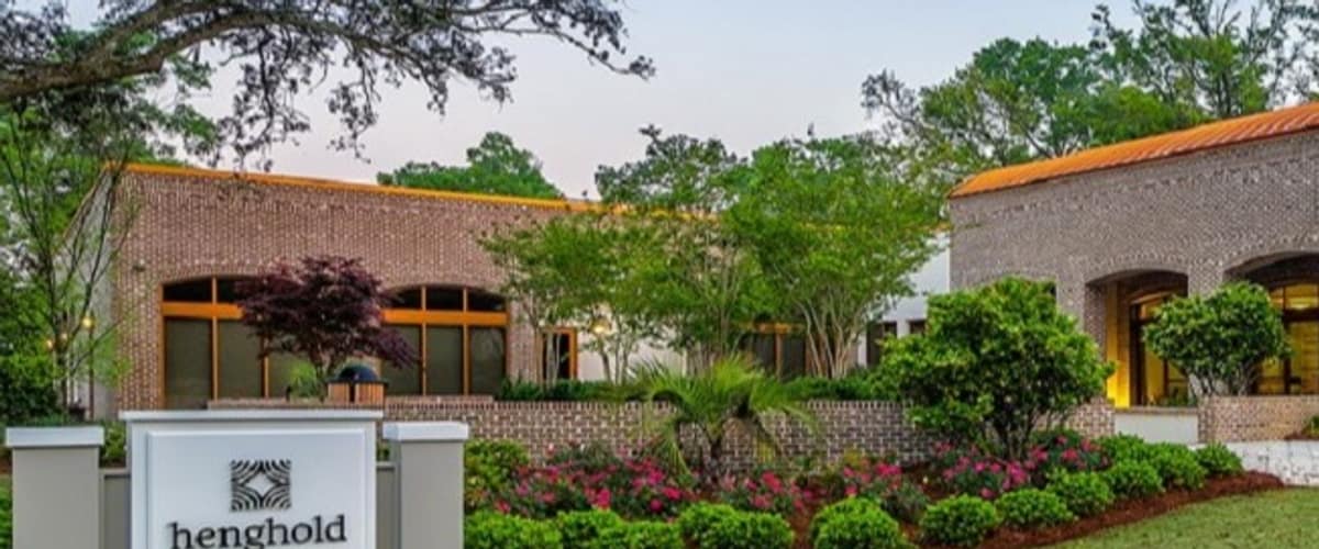 Henghold Dermatology in Pensacola, Florida