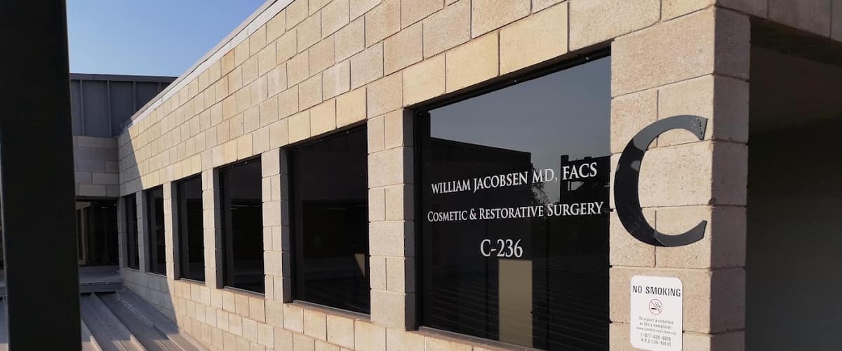 William M. Jacobsen, MD, FACS in Phoenix, Arizona